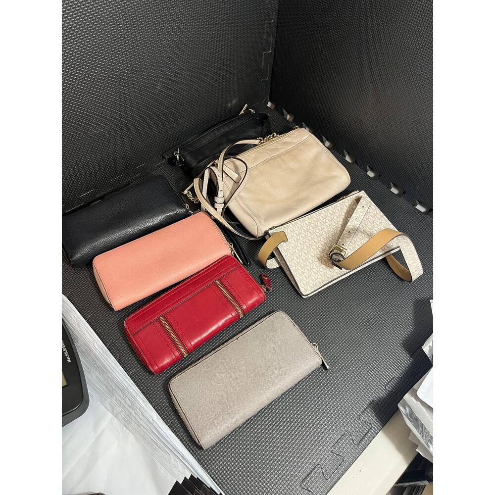 Michael‎ Kors Lot Bundle of 7 Wallets and Purses Bags Leather Designer Clutch - Picture 4 of 6